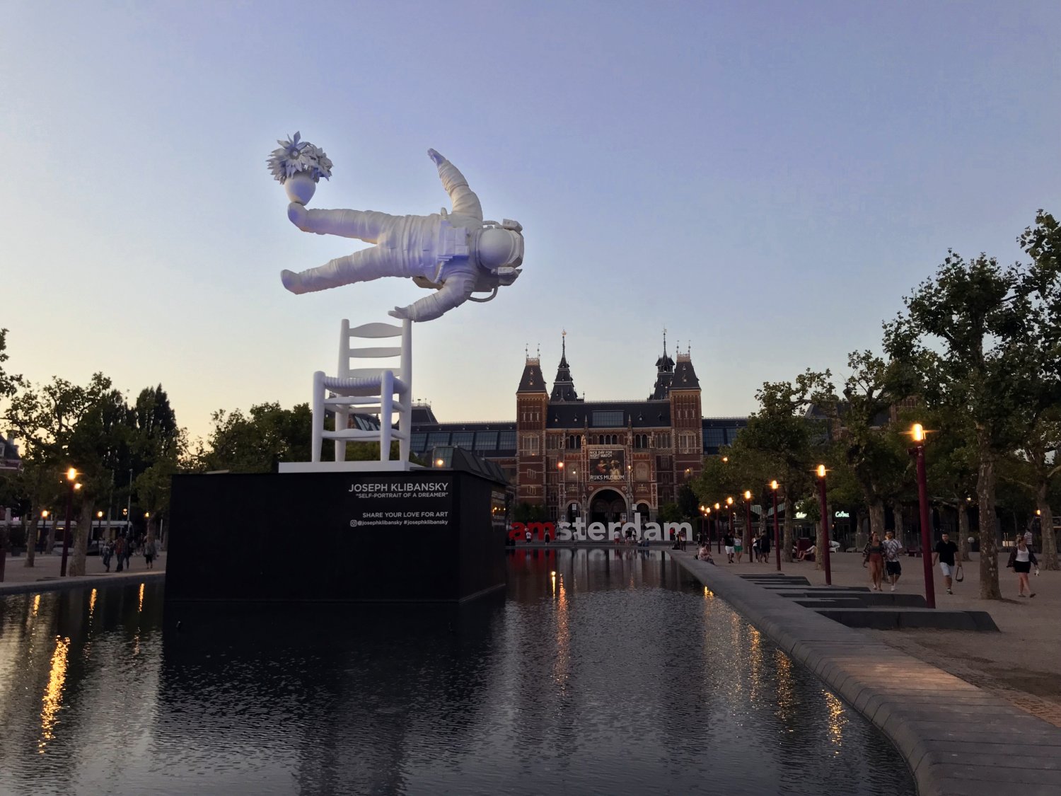 13 meter tall “Self Portrait of a Dreamer” sculpture on Museum Square Amsterdam