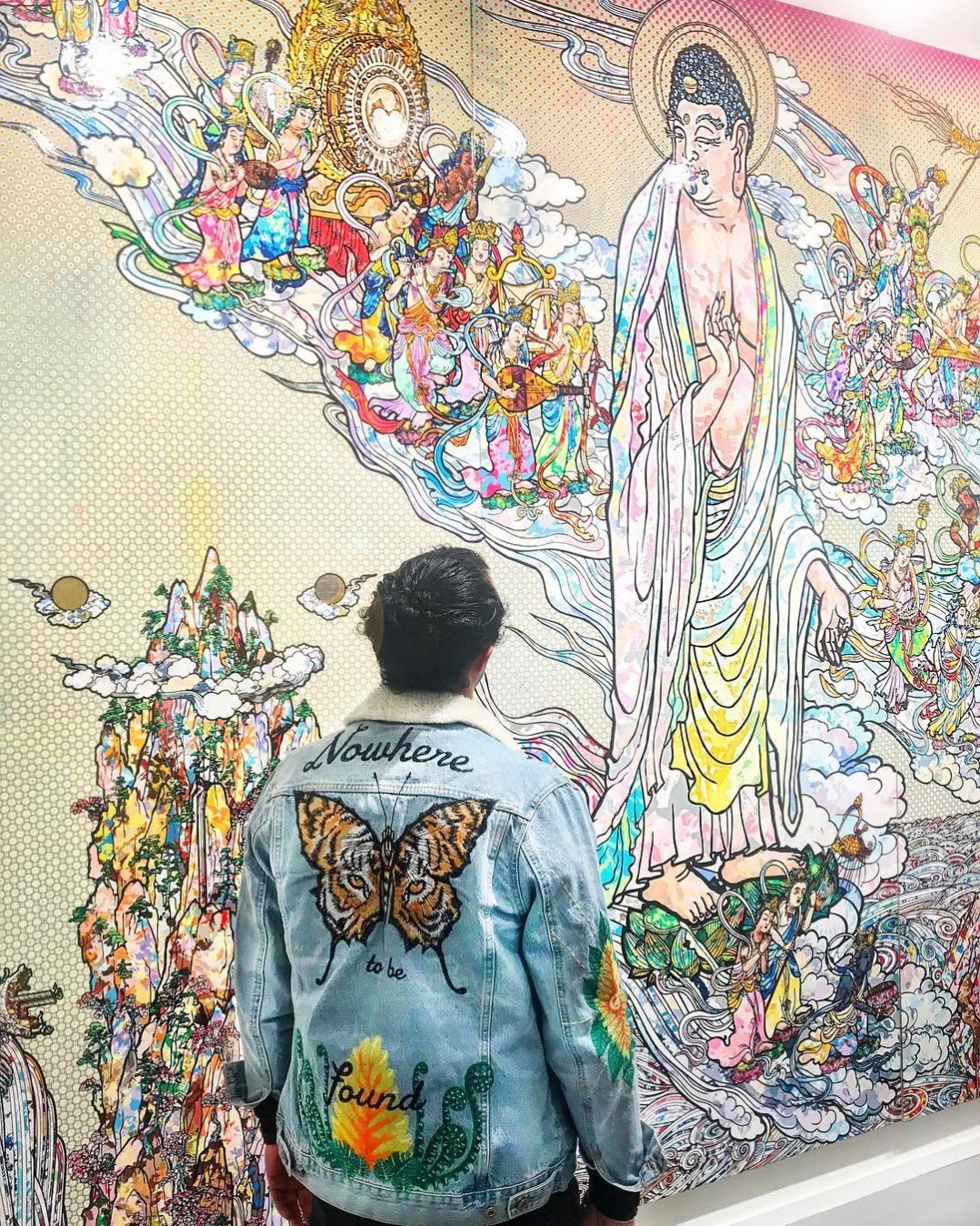 Who can name the artist that made this painting? 🌸✨🕊