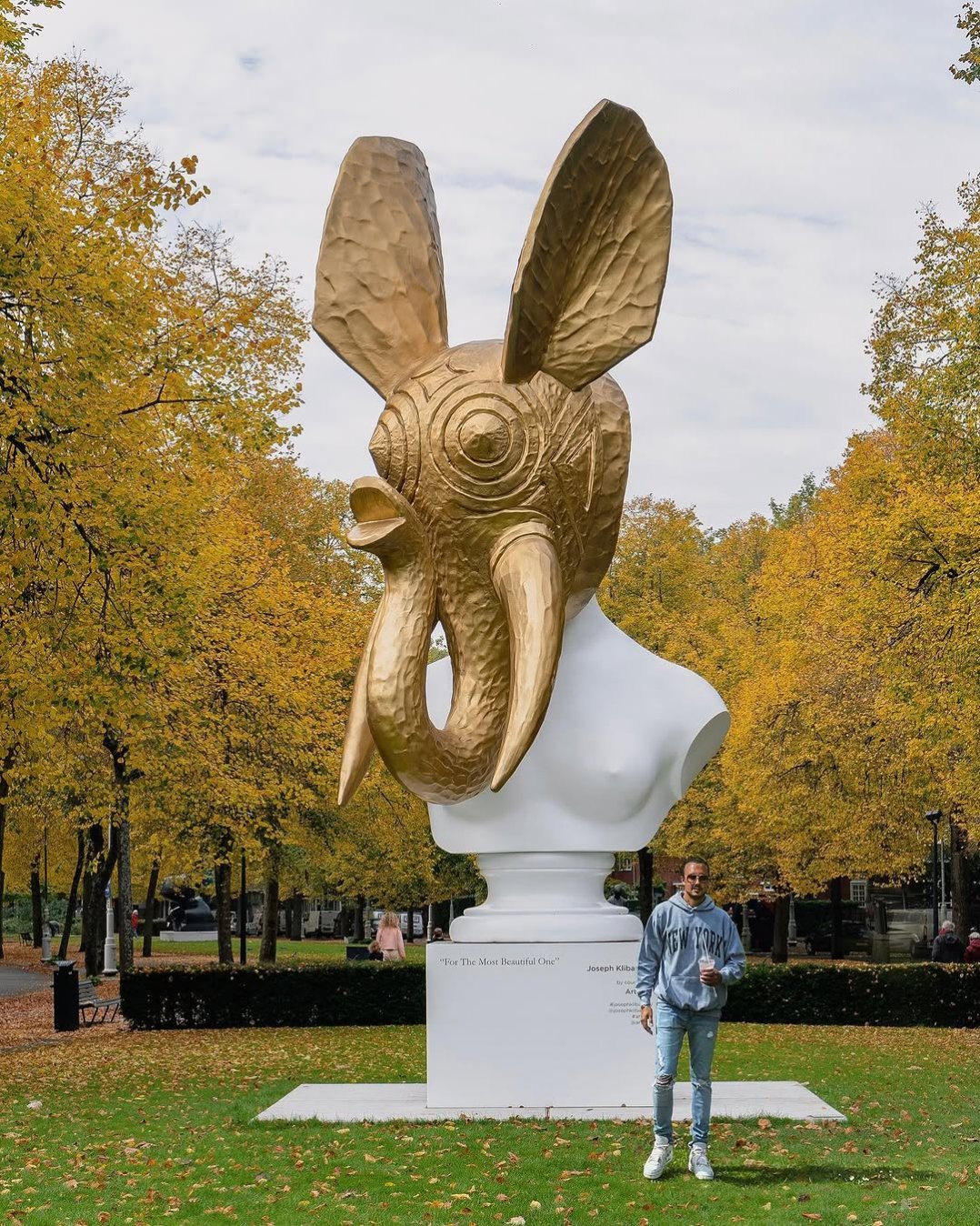 Thank you to everyone that came and visited my large sculptures in Amsterdam ! My team and I have really enjoyed seeing all the amazing pictures on social media.. thank you for sharing 🙏🏽  Also I would like to thank all the wonderful people at @artzuid for making this possible ❤️ it was an honor participating in this great exhibition!  Where should we exhibition next guys?  #artzuid #josephklibansky #amsterdam #artexhibition