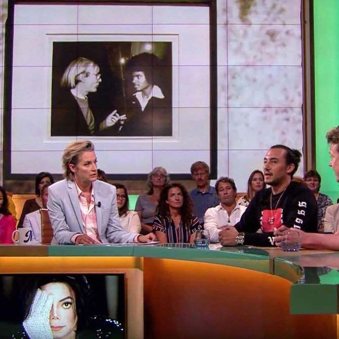 Did you watch talkshow M tonight? We had a cool discussion about the #michaeljackson exhibition in the #nationalportraitgallery in London 🔥 link in my stories or Bio