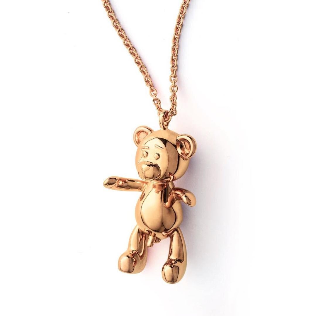 Wow... I can hardly believe my webshop is finally online and we are kicking it off with this beautiful piece of handmade jewelry.. Actually to be real real honest.. they are wearable sculptures!  Each and every piece is meticulously made by hand in our atelier in Venice, Italy 🇮🇹 and only from precious metals.  Please find the link to the webshop in my bio and comment your thoughts and maybe tag some cool people that would like this .. Love guys! X Joseph . #contemporaryart #art #jewelry