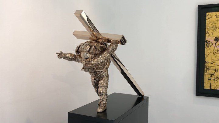 I think i’m in love with this piece ❤️ . . . #modernsculpture #bronzesculpture #contemporaryhomes #contemporaryart