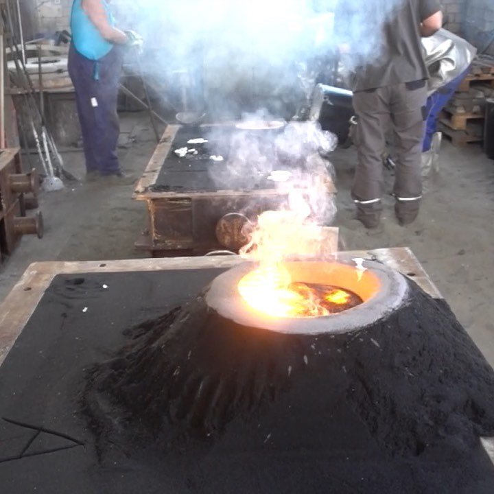 I’m making another BIG piece 🔥 . . #art #sculpture #bronzesculpture