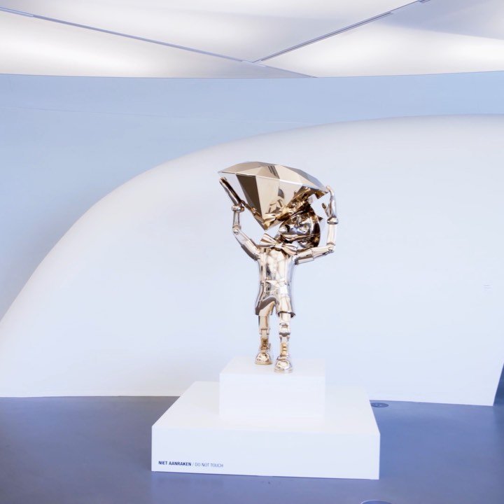 Who’s coming? Open Gallery Day!  This sunday 1 sept Free entrance from 11:00 till 17:00 Address: Energiestraat 35c - Naarden - 🇳🇱 . #art #sculpture #artgallery #josephklibansky