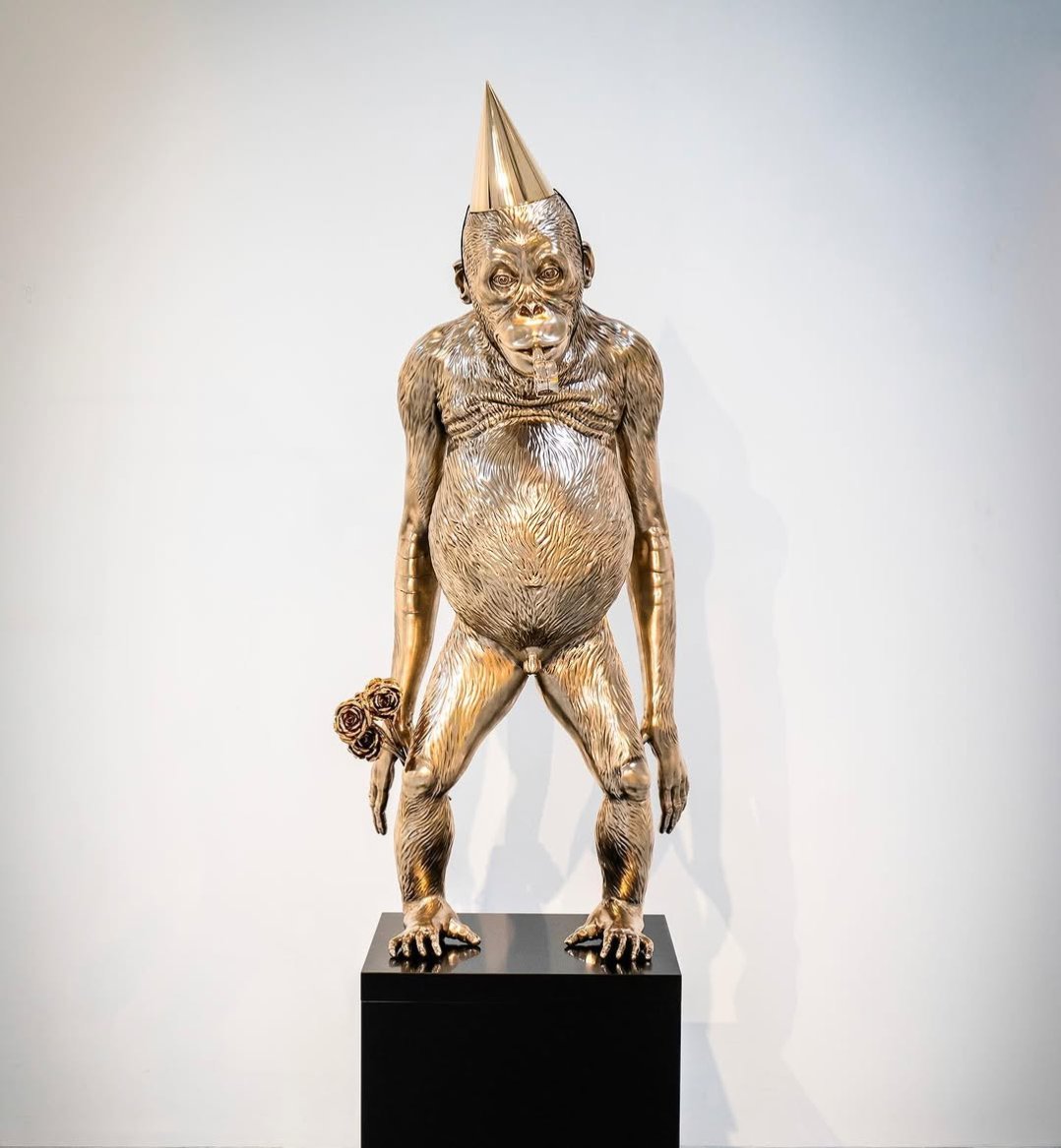 Would you have this sculpture in your home? . #artbaselmiami