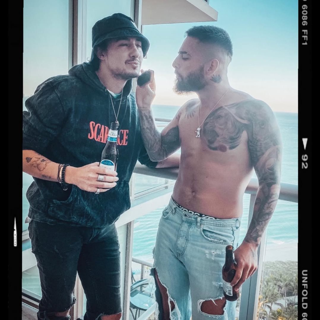 Same frequency 📡 @maluma