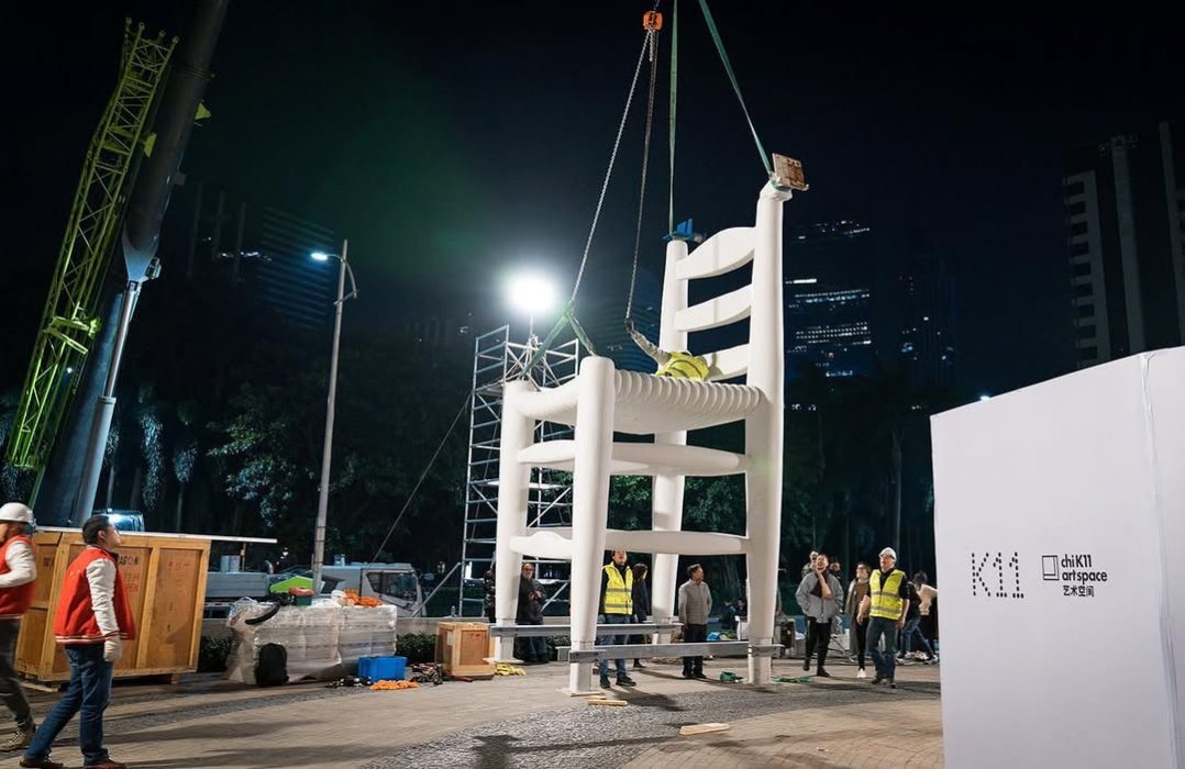 Night work setting up my large sculpture in Guangzhou China 🇨🇳 Anyone here ever visited china? . . #guangzhou #sculpture #art #artmiami #baselweek