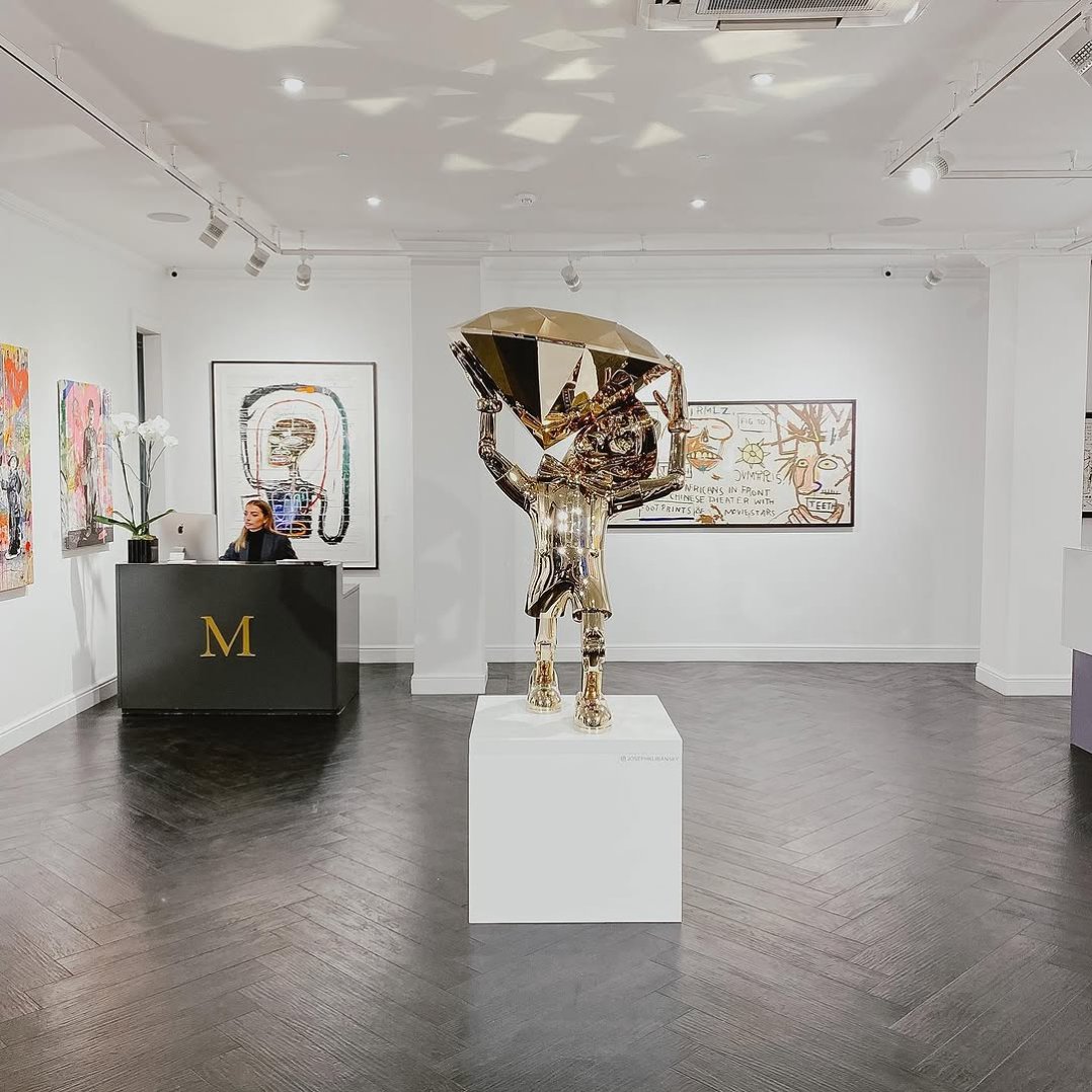 What’s up London , come say hi 👋🏻 @maddoxgallery . #josephklibansky #basquiat #keithharing #mrbrainwash #harlandmiller