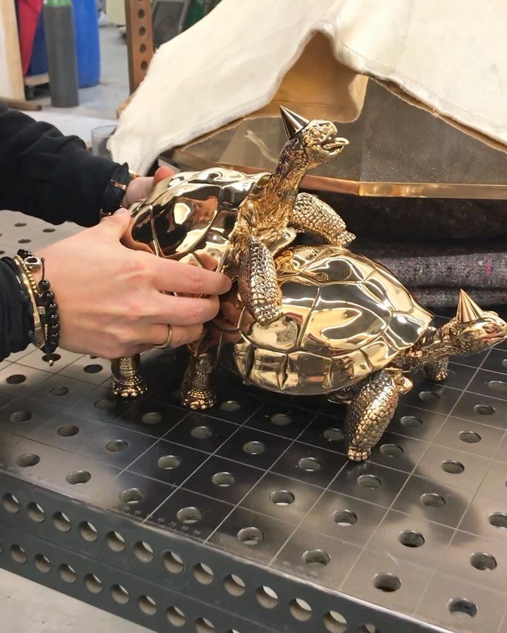 Would you place these bronze babies in your home? . . #art #sculpture #contemporaryart #josephklibansky
